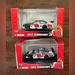 Dale Earnhardt Jr. NASCAR #88 Die-Cast Car 1:87 scale set of 2